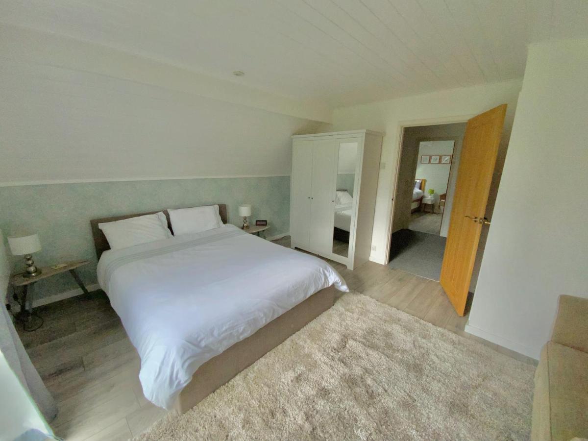 'That One' Our Cotswold Lakeside Lodge 赛伦塞斯特 外观 照片